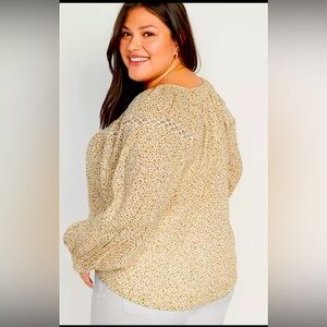 Old Navy neutral printed peasant style top